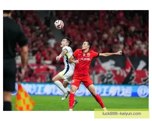 勒沃库森中场组织表现稳健，球队整体状态引人关注