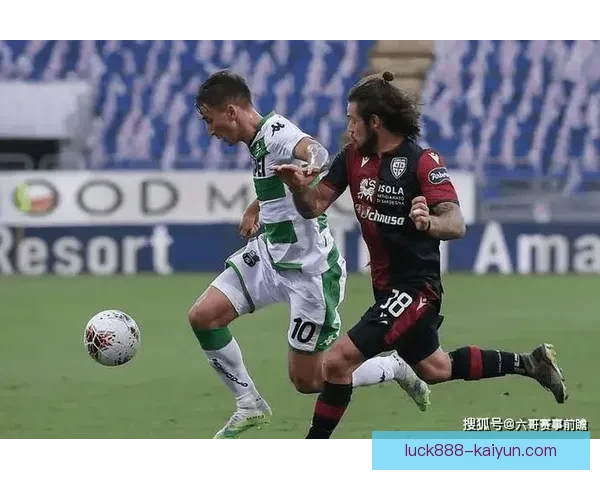 马尔蒂尼经典瞬间回顾：展现传奇后卫的卓越表现与赛场领导力